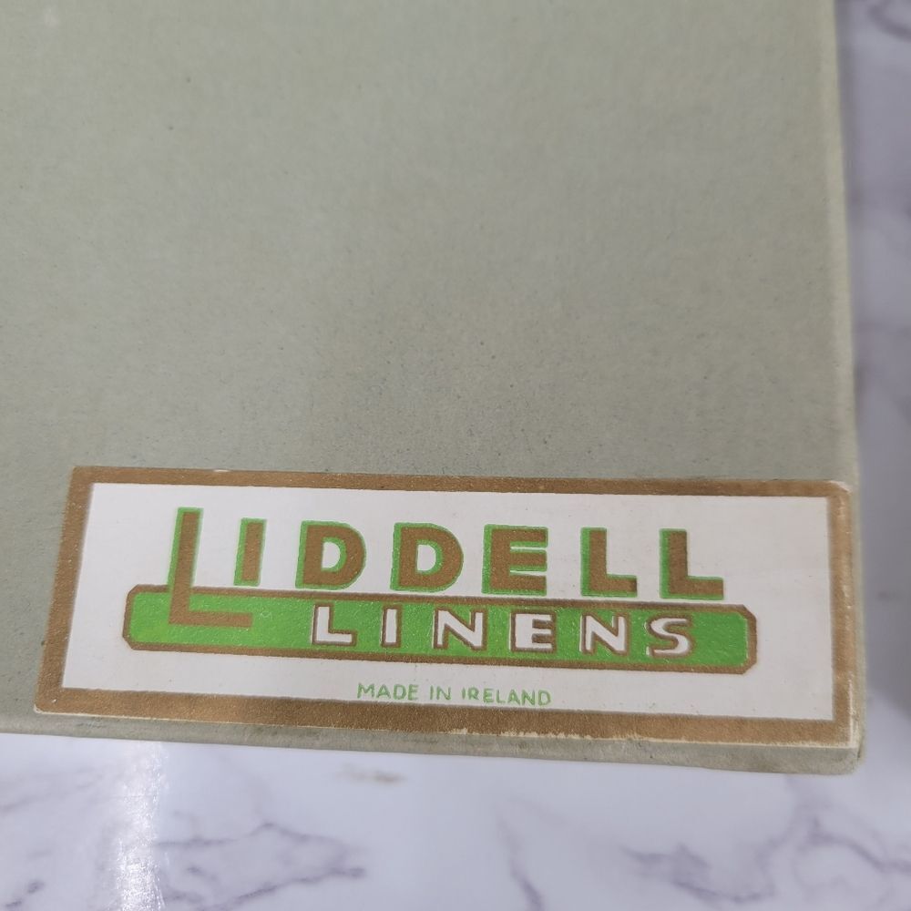 Liddell Damask Irish Linens White Linen 12 Napkins and Tablecloth 64×102 - Picture 3 of 16